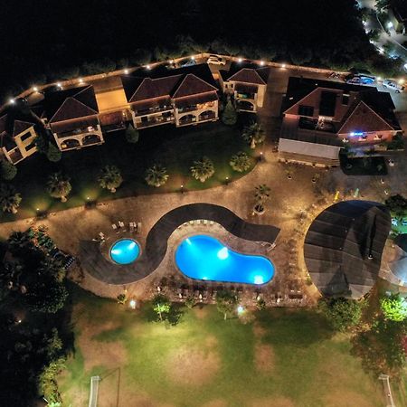 Perdika Resort Esterno foto